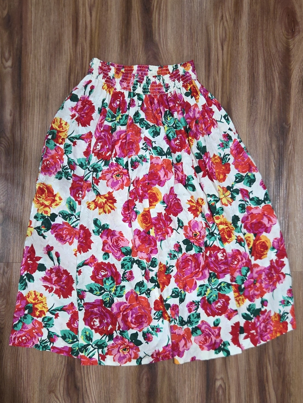 Floral Gathered Waist Midi Skirt in White with Pink & Red Roses